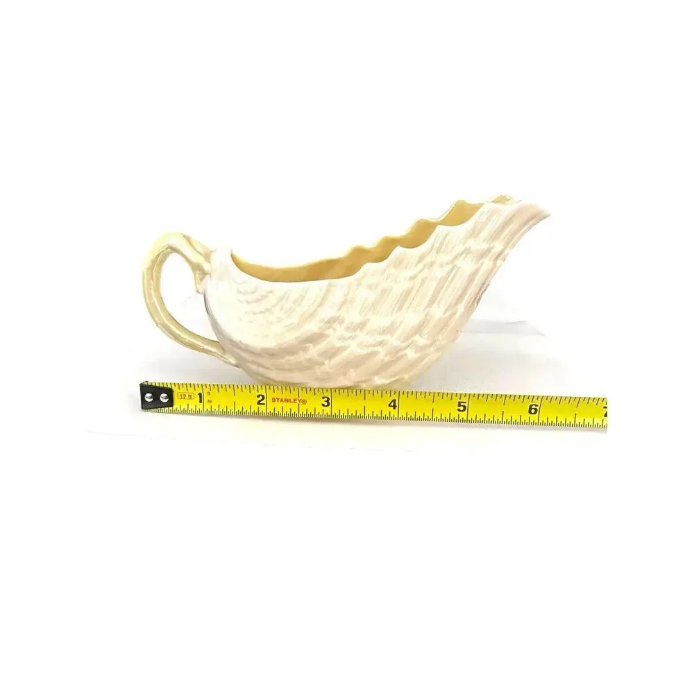 Belleek Ireland Tridacna Shell Limpet Gravy Boat 6th Mark 1965-1980 Porcelain EC